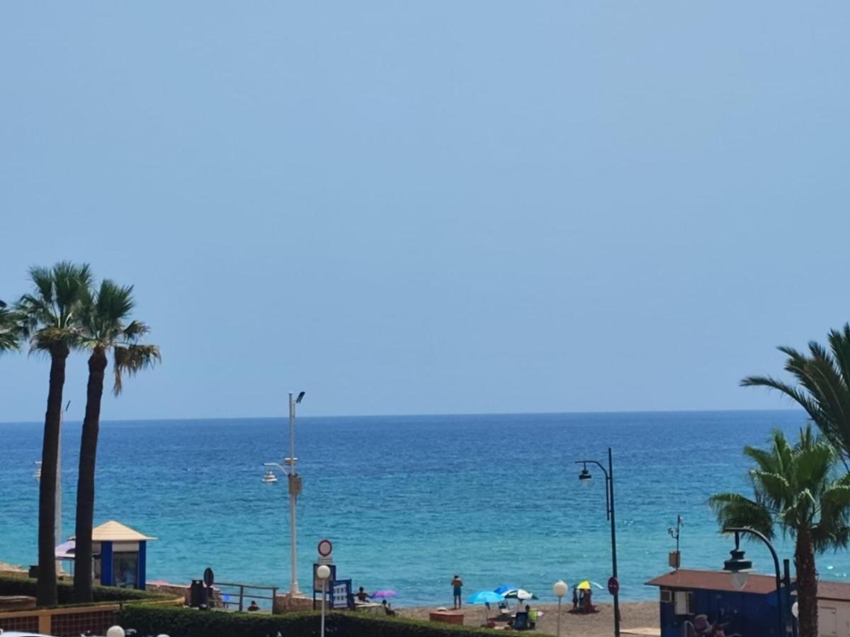 Casa Playa Guadalmar, Beautiful Apartment In Front Of The Sea, Wifi, Ac, Smart Tv, Private Parking Málaga Buitenkant foto