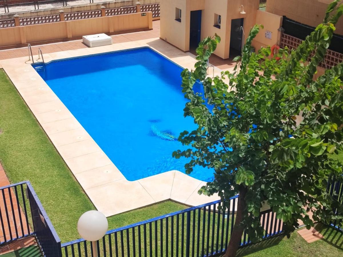 Casa Playa Guadalmar, Beautiful Apartment In Front Of The Sea, Wifi, Ac, Smart Tv, Private Parking Málaga Buitenkant foto