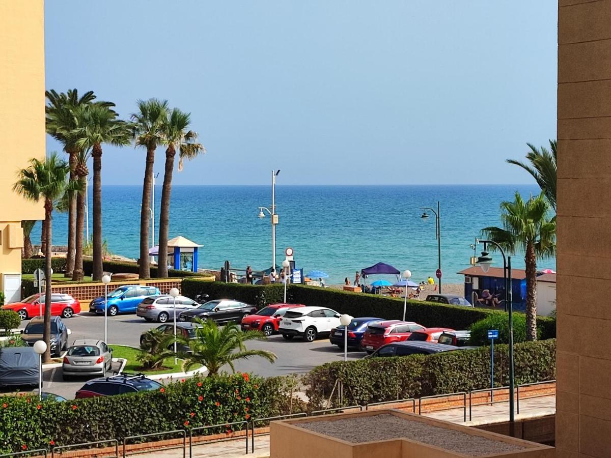 Casa Playa Guadalmar, Beautiful Apartment In Front Of The Sea, Wifi, Ac, Smart Tv, Private Parking Málaga Buitenkant foto