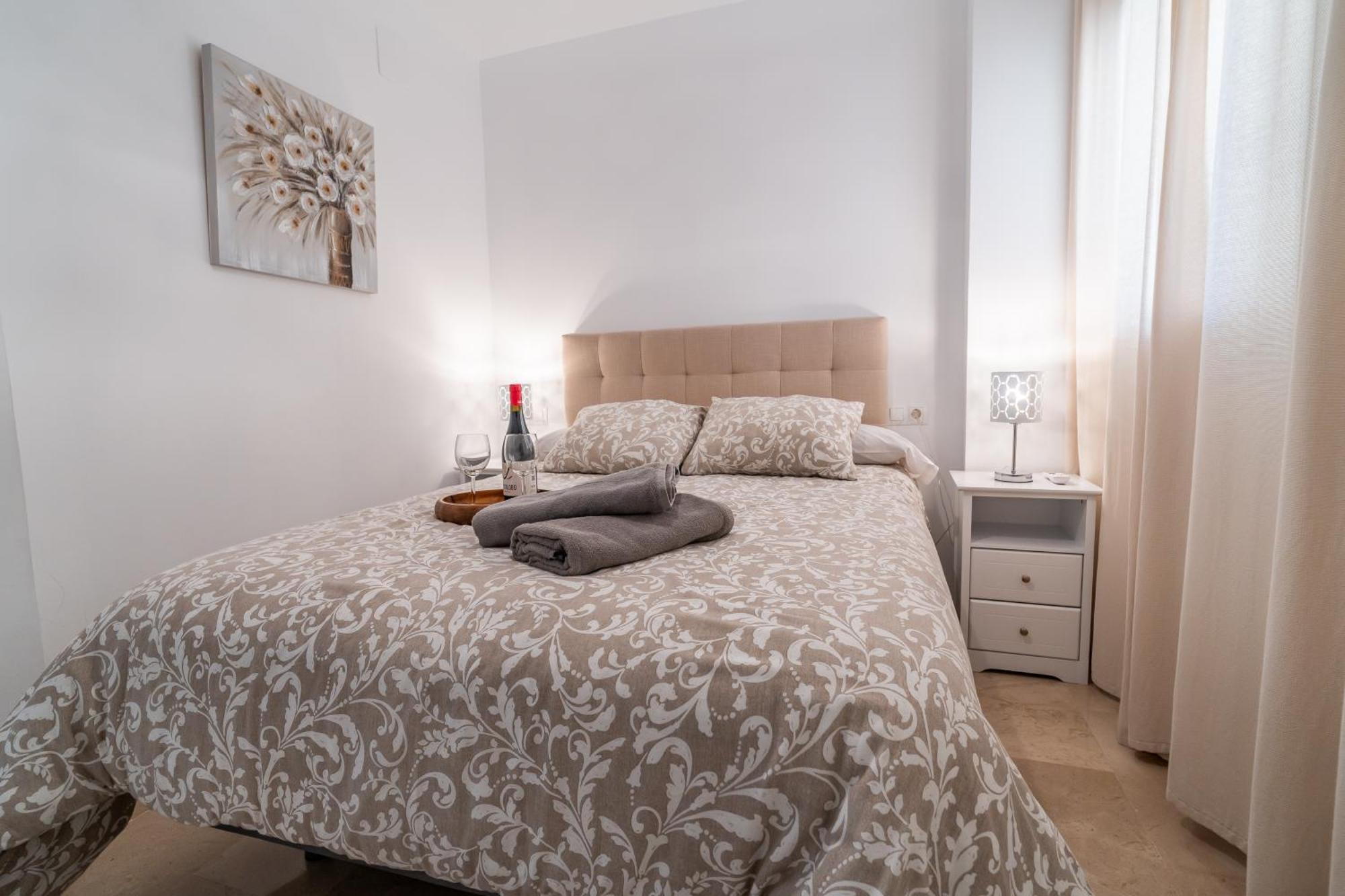 Casa Playa Guadalmar, Beautiful Apartment In Front Of The Sea, Wifi, Ac, Smart Tv, Private Parking Málaga Buitenkant foto