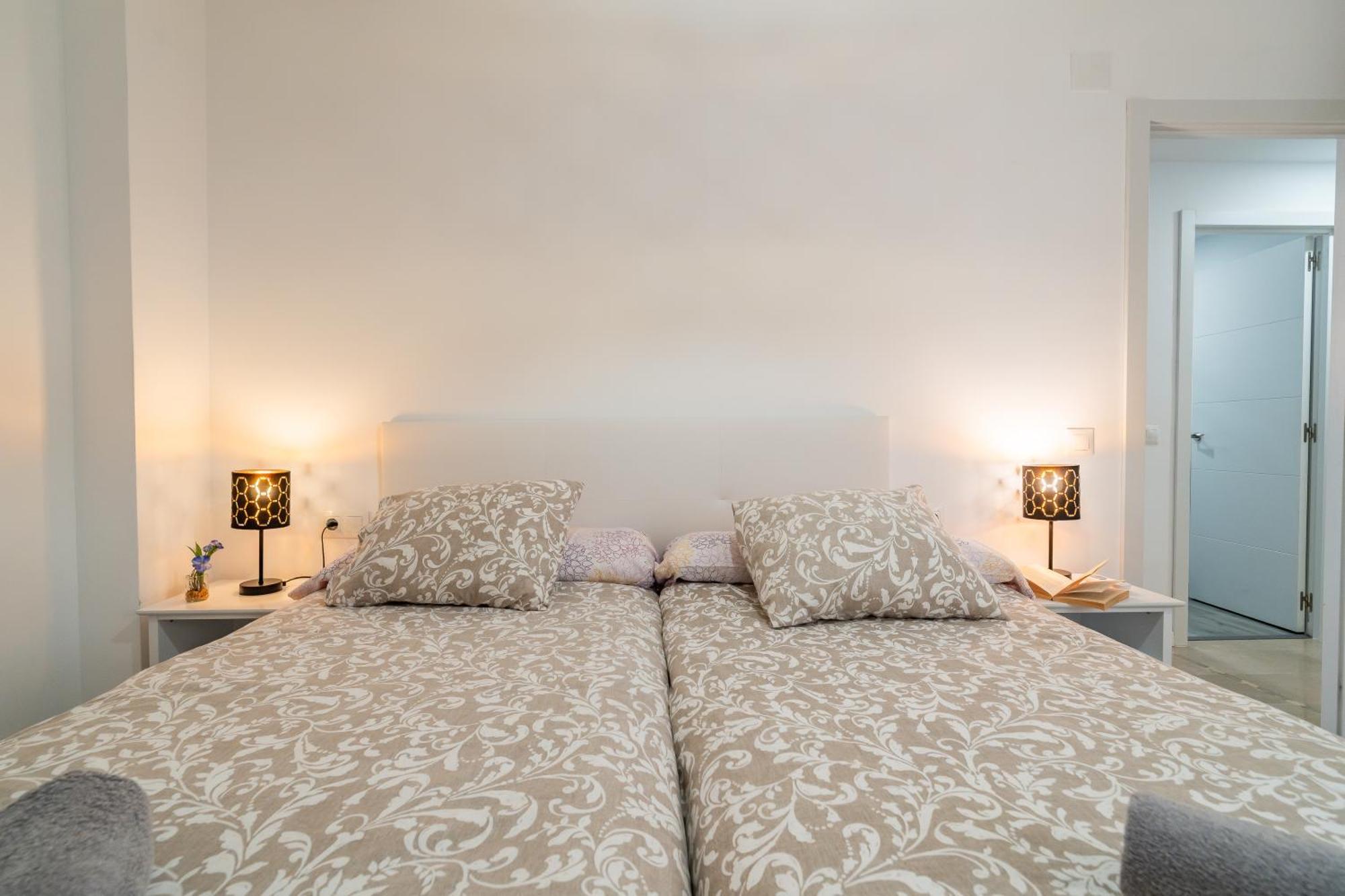 Casa Playa Guadalmar, Beautiful Apartment In Front Of The Sea, Wifi, Ac, Smart Tv, Private Parking Málaga Buitenkant foto