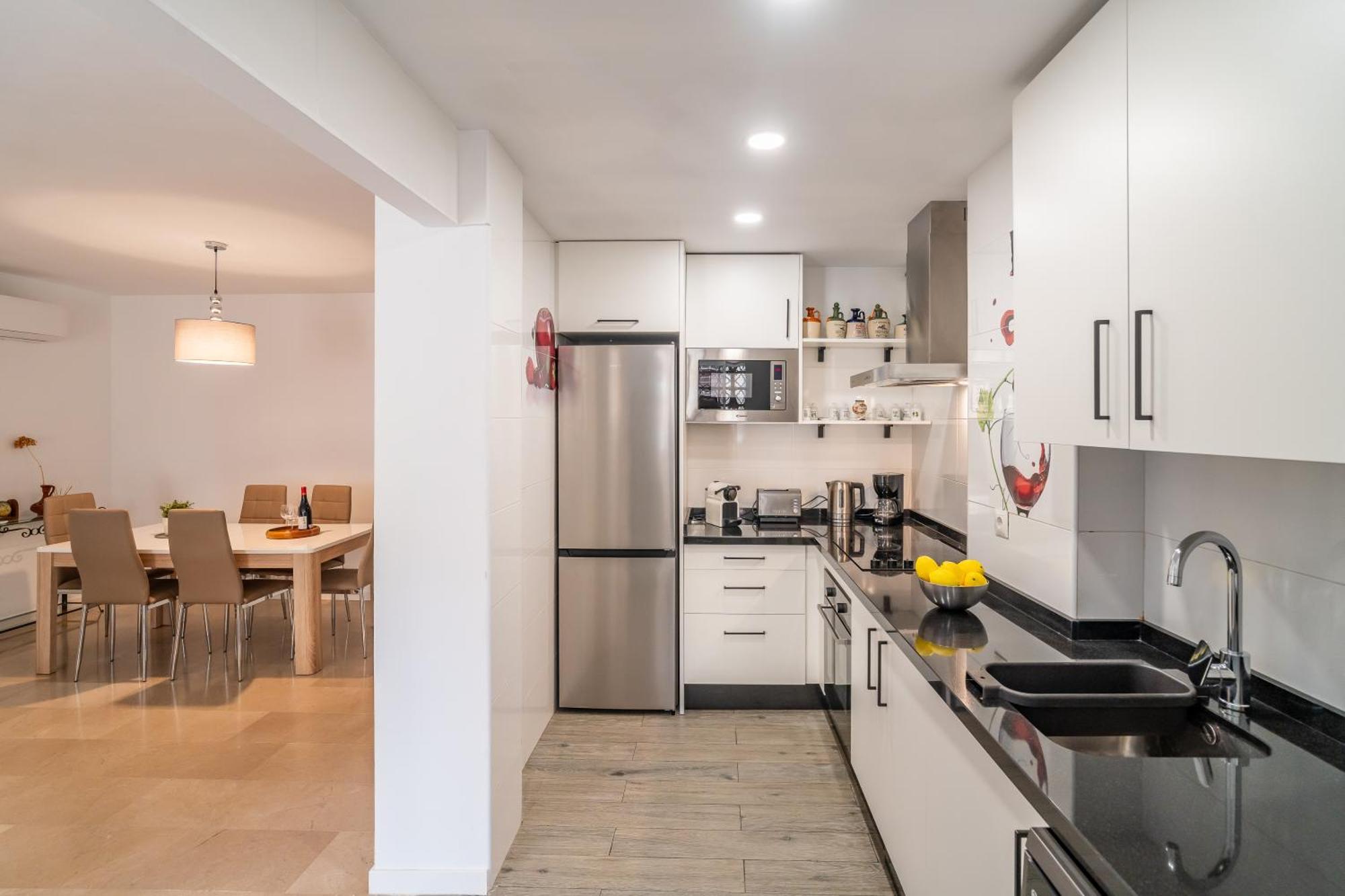 Casa Playa Guadalmar, Beautiful Apartment In Front Of The Sea, Wifi, Ac, Smart Tv, Private Parking Málaga Buitenkant foto
