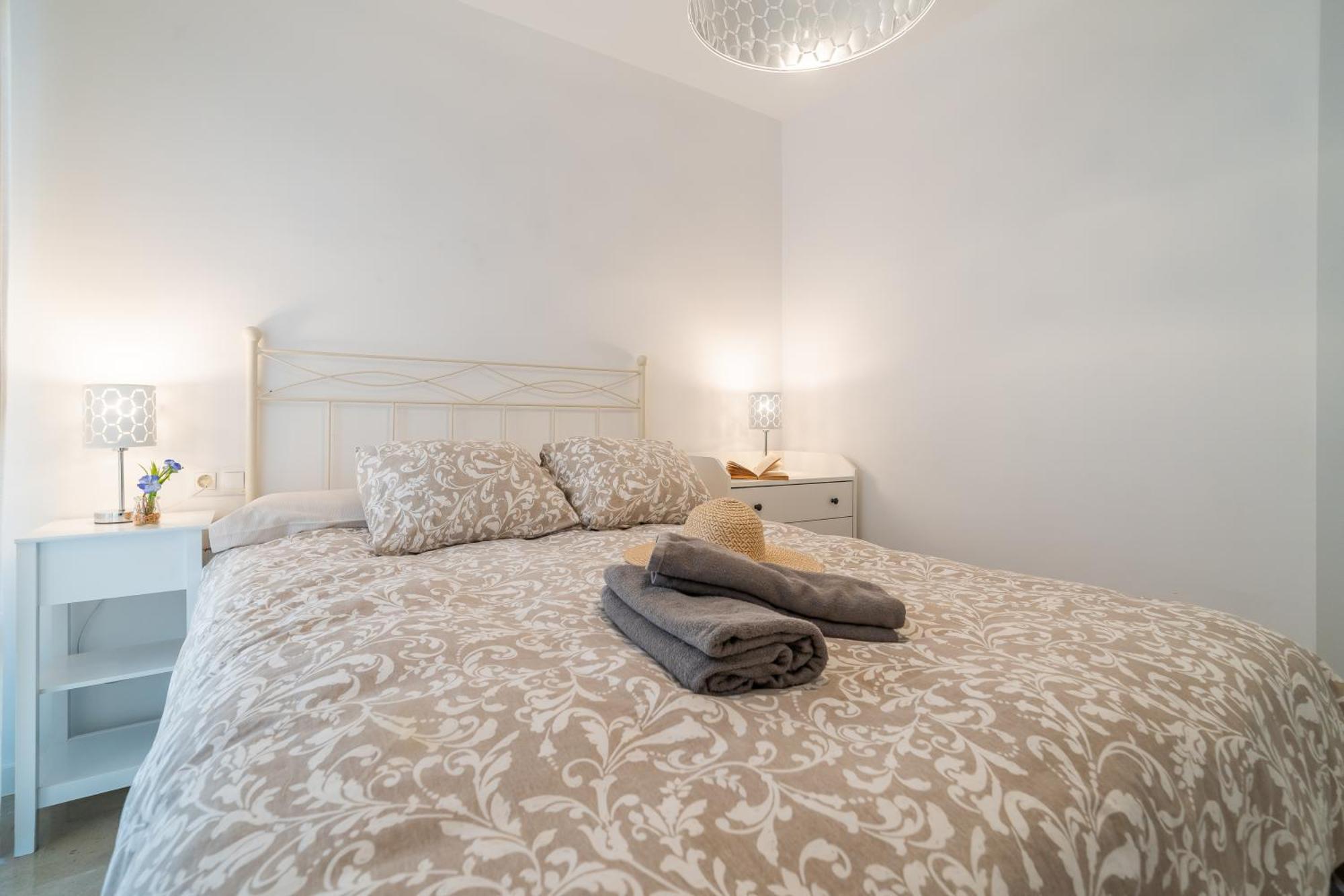 Casa Playa Guadalmar, Beautiful Apartment In Front Of The Sea, Wifi, Ac, Smart Tv, Private Parking Málaga Buitenkant foto